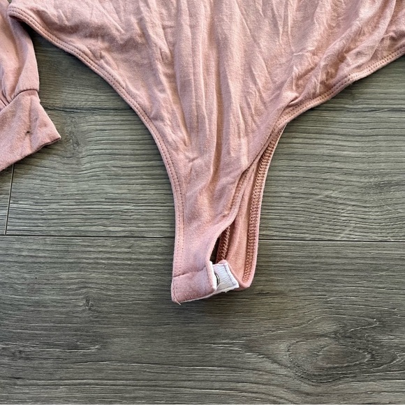 Lulu’s Womens Mauve Body Suit Long Sleeve Relaxed Sleeves Thong Size Large - Picture 3 of 8